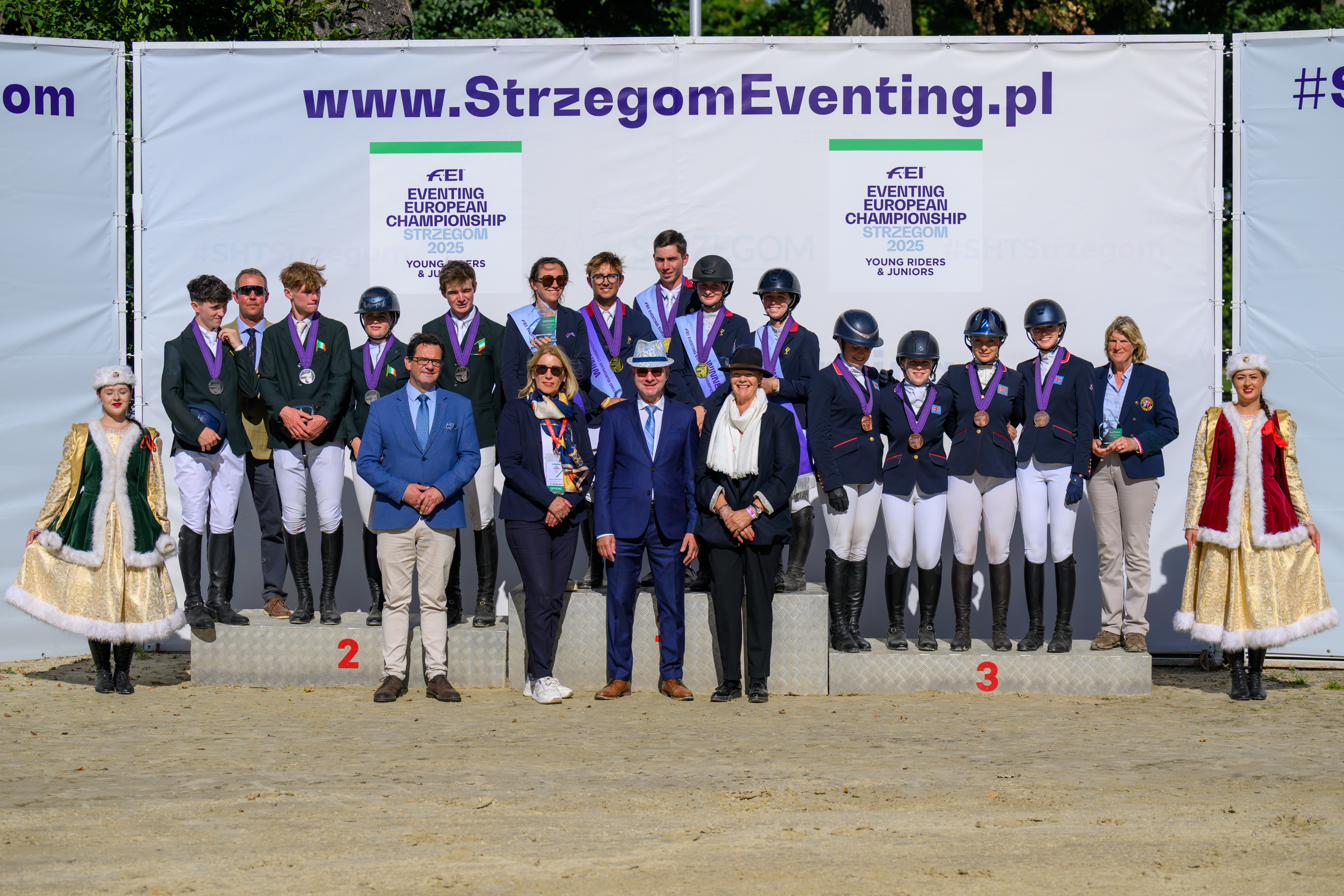 Podium Young Riders LW9 2164